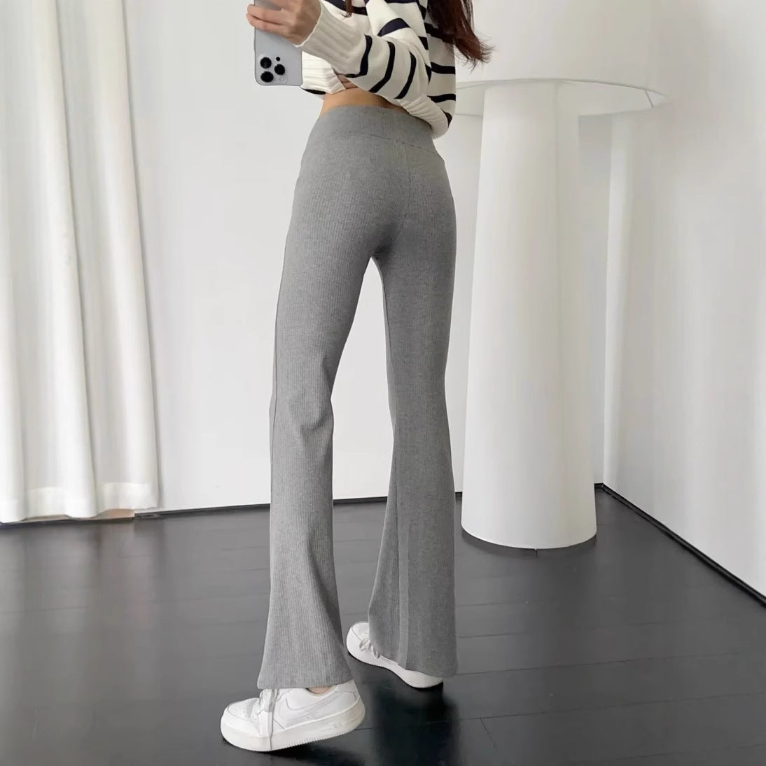Pantalon évasé en maille