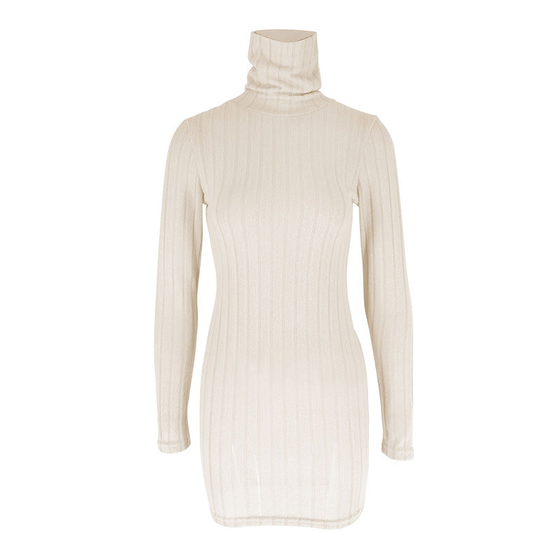 Robe courte ajustée manches longues
