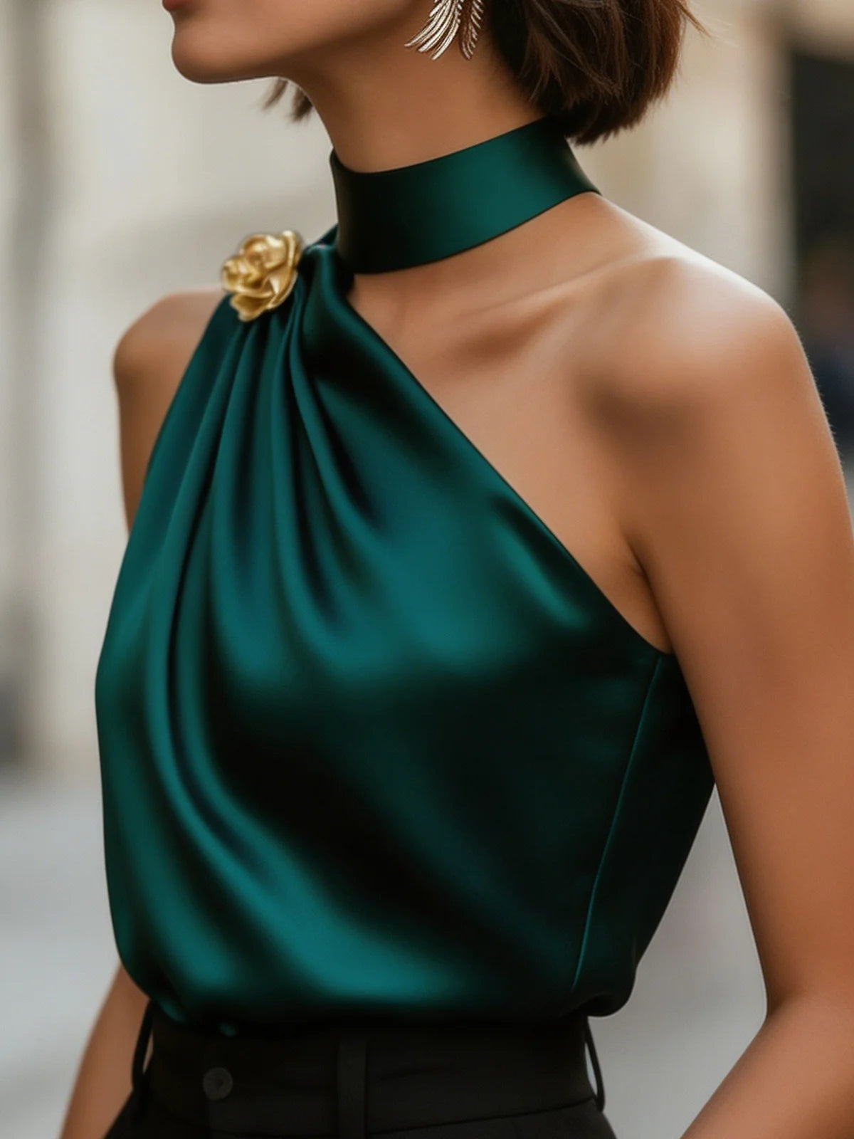 Top satiné asymétrique