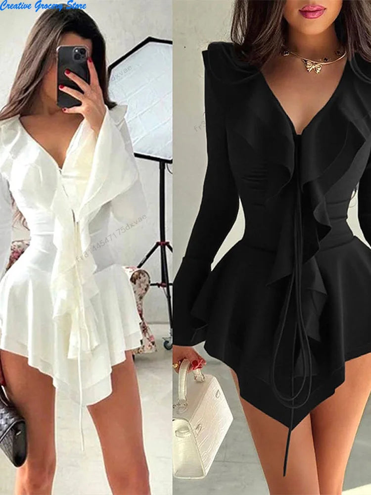 Robe courte col V à volants