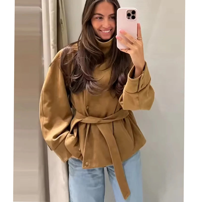 Veste col montant ceinturée