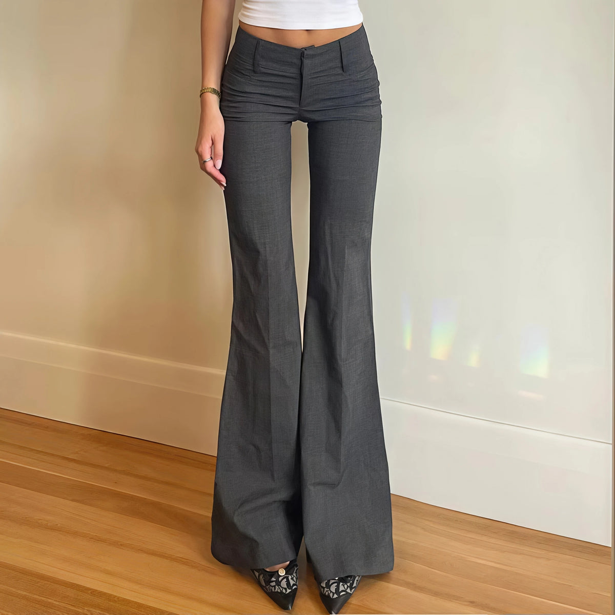 Pantalon évasé gris froncé