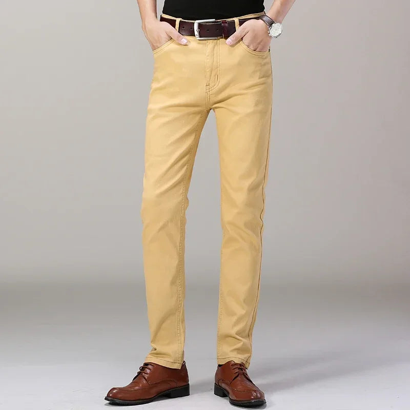 Jean droit extensible uni