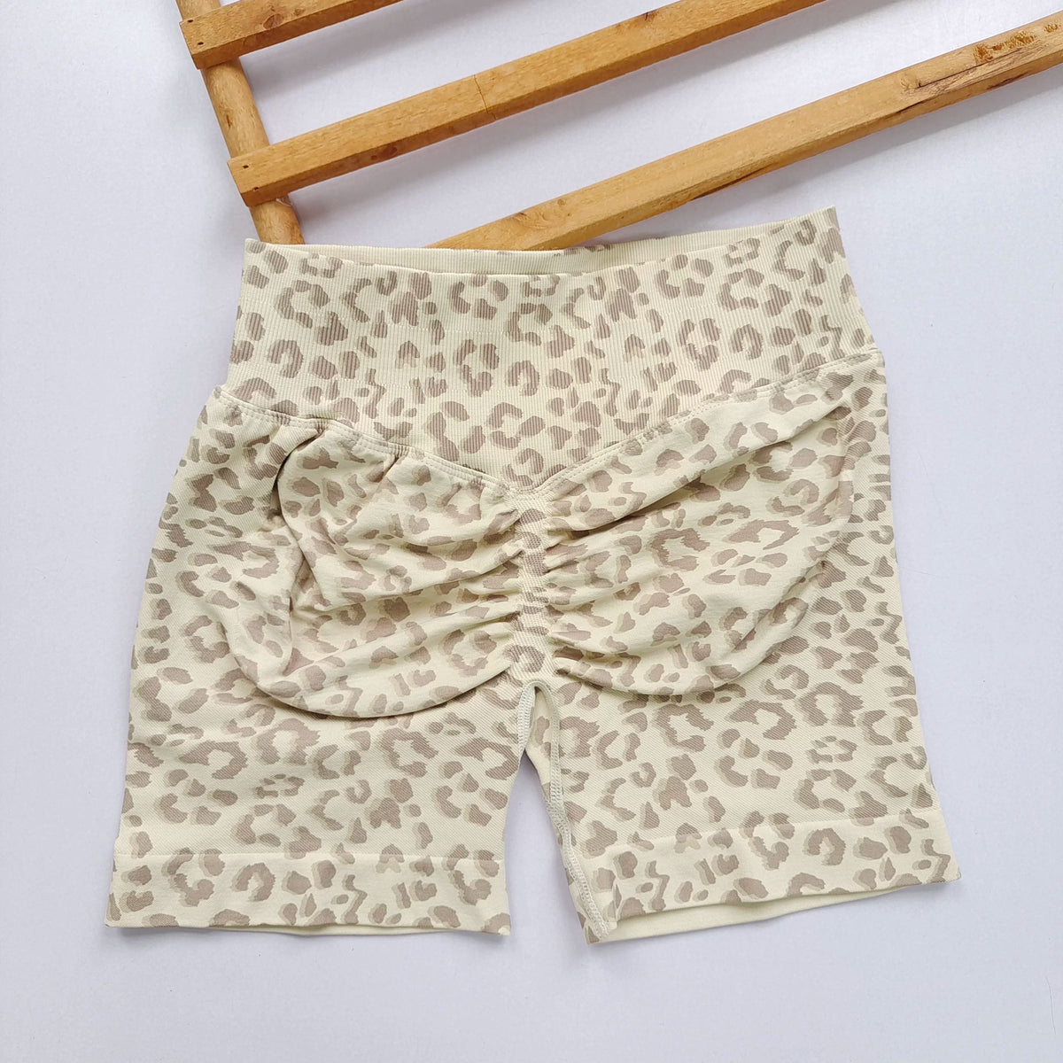 Short cycliste léopard