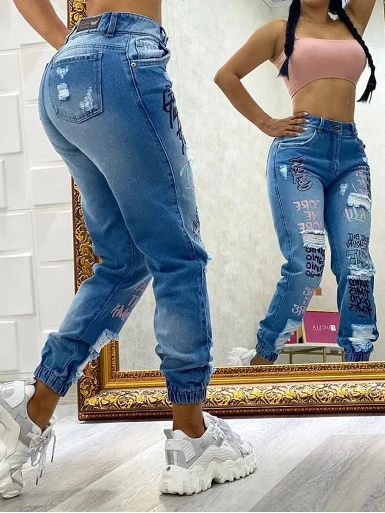 Jean bleu à appliqués