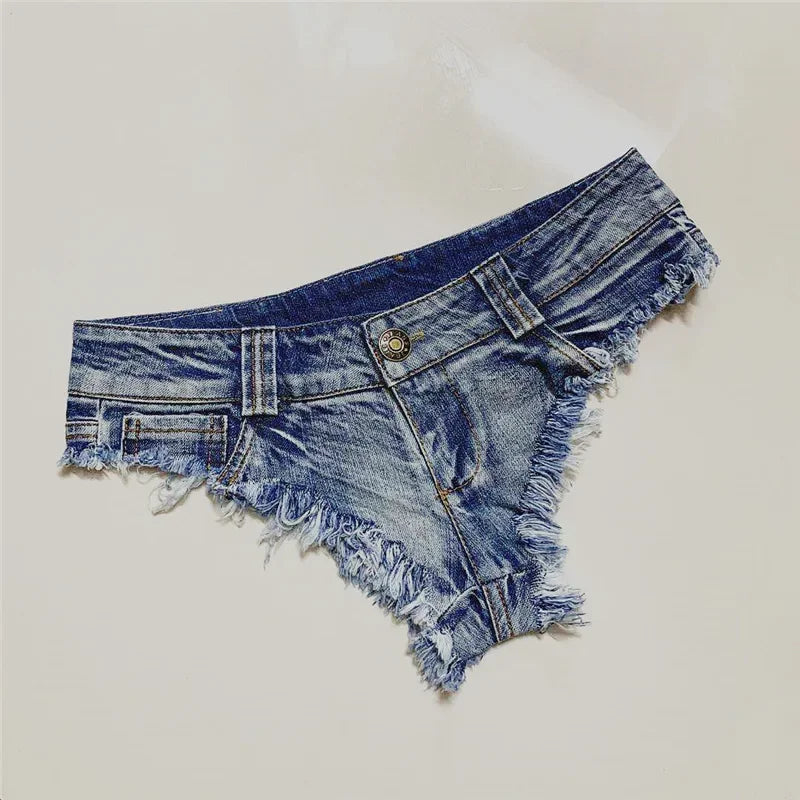 Mini-short denim effiloché