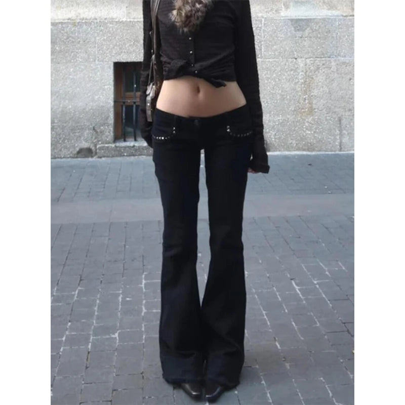 Jean noir évasé à rivets