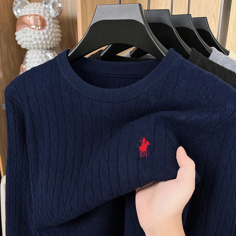 Pull brodé col rond