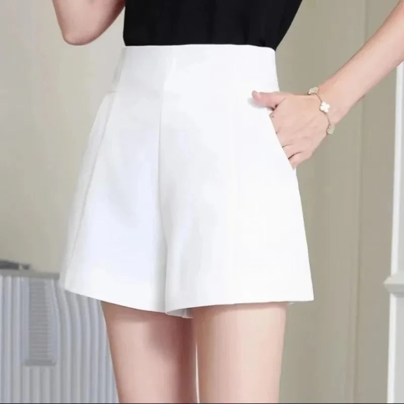 Short ample taille mi-haute